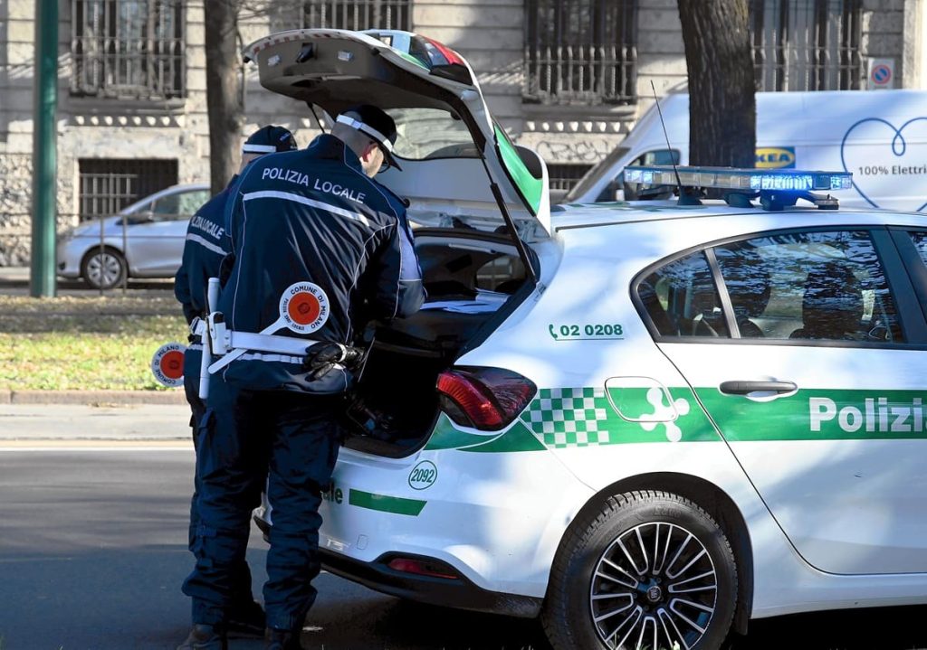 Incidente mortale a Milano: un anziano perde la vita investito da un’auto.