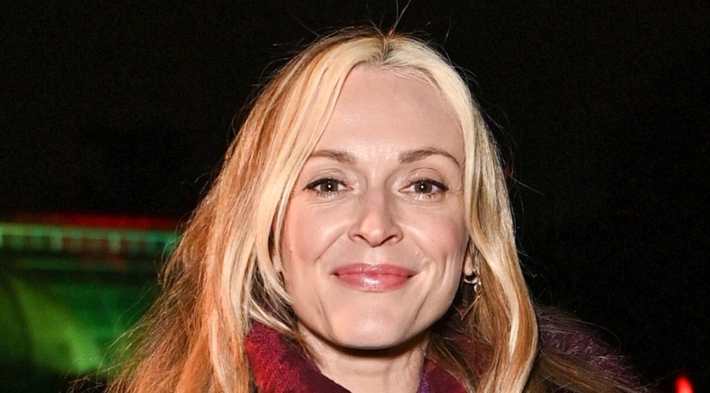 Trasforma il tuo look: i pantaloni eleganti di Fearne Cotton per sostituire i jeans.