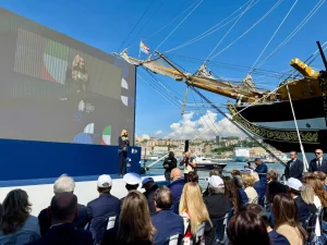 Vespucci: l’ambasciata galleggiante d’Italia salpa dal Porto di Genova – Guarda il video!