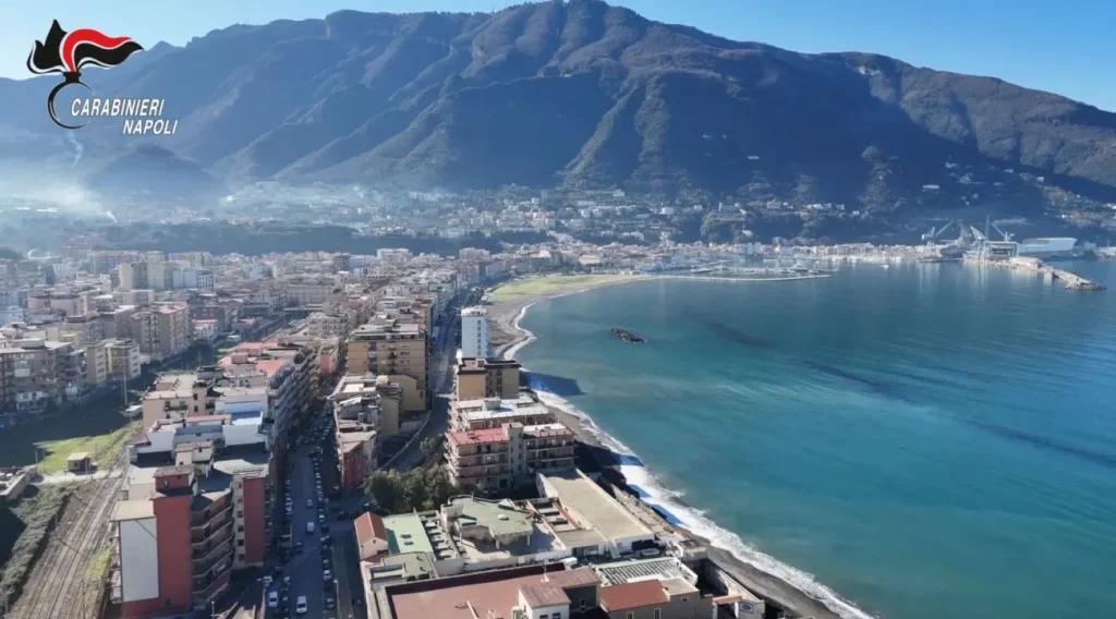 14enne a Castellammare chiede aiuto ai Carabinieri: salvato da un vice brigadiere.