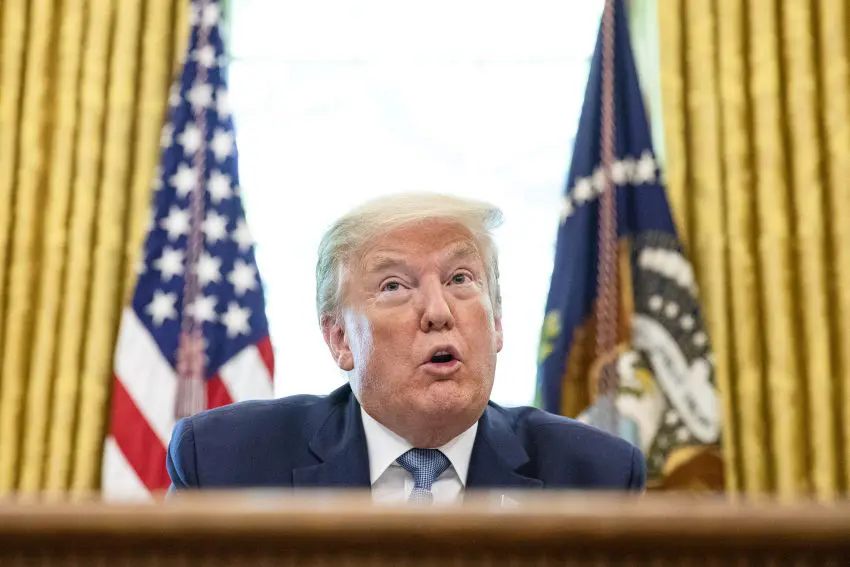 Trump considera nuove azioni contro l’Iran, ma apre a ulteriori negoziati diplomatici.