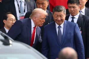 Trump: “Buon rapporto con Xi, discuterò armi Taiwan. Diplomazia possibile con l’Iran.”