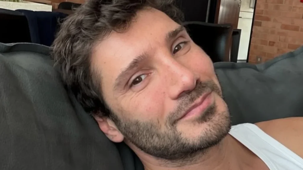 De Martino Video Rubato: Polizia Identifica 3.000 Persone Online in Pochi Minuti