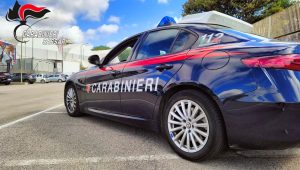 Aggredisce la madre per soldi a Sassari: arrestato un uomo violento.