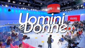 Uomini e Donne non va in onda oggi 1 maggio 2026: perché e quando torna su Canale 5