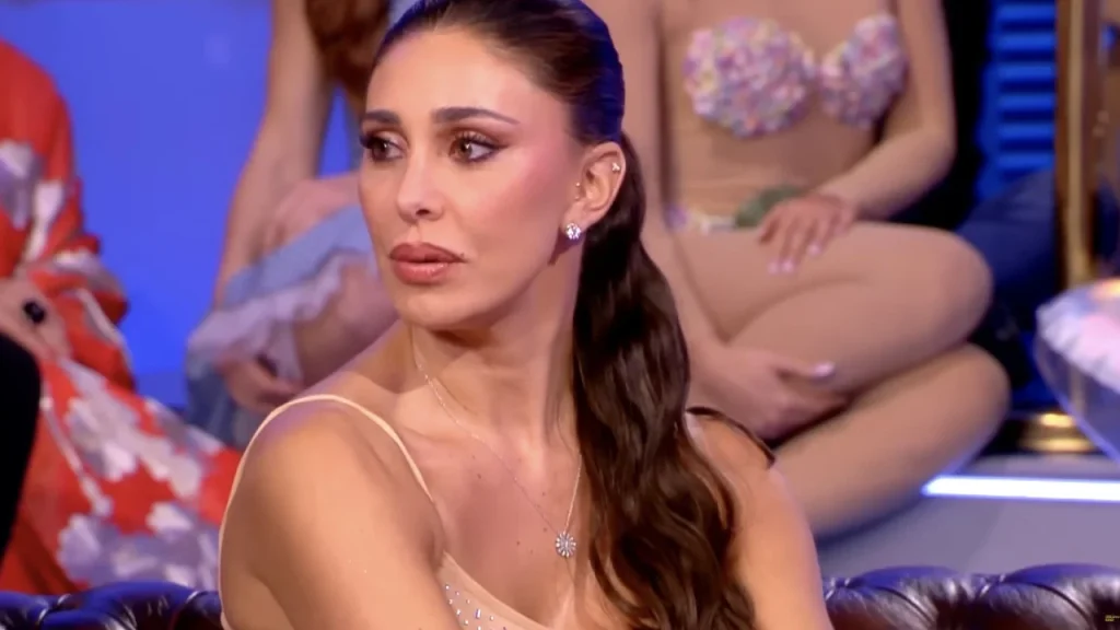 Belen Rodriguez dimessa dall’ospedale: condizioni buone, aggiornamenti sulla salute della showgirl