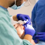 Visita odontoiatrica: controlli essenziali per denti sani e sorriso perfetto