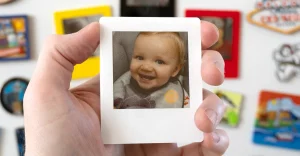 Polaroid digitali: un modo originale per adornare il frigorifero con ricordi indimenticabili