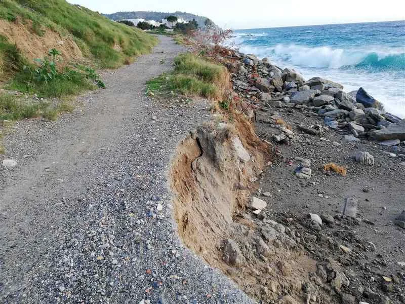 Sicilia, costa vulnerabile: il 70% della popolazione vive sul mare e cresce il rischio climatico