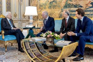 Ferrari Luce svelata a Sergio Mattarella: un simbolo di innovazione e prestigio italiano.
