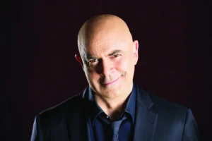Programmi TV Nove oggi 15 maggio 2026
