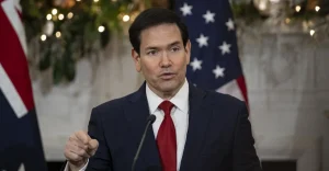 La Trump administration difende il divieto per esperti di moderazione dei contenuti negli Stati Uniti.