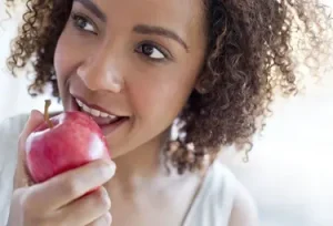 Strategie naturali efficaci per perdere peso senza diete drastiche o farmaci
