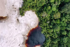 Indonesia intercetta carico di mercurio diretto a miniere illegali nelle Filippine.