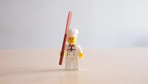 6 strumenti da cucina che semplificano la vita da adulti e rendono tutto più facile.
