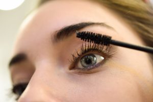 Top 5 mascara volumizzanti da non perdere: scopri i migliori per uno sguardo intenso.