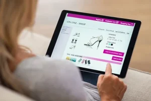 Errori comuni con le scarpe che danneggiano il tuo stile e comfort quotidiano