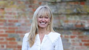 Clodagh McKenna promuove i pois: il motivo ideale per ogni occasione estiva.
