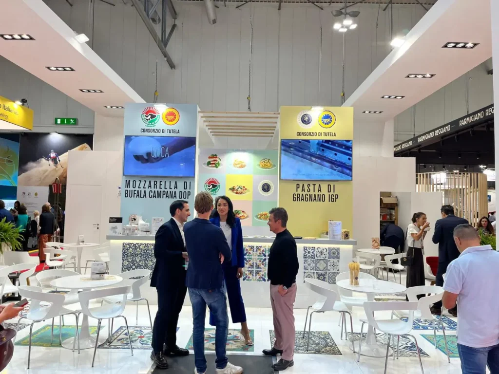A Tuttofood: sinergia vincente tra Mozzarella di Bufala Campana DOP e Pasta di Gragnano IGP.