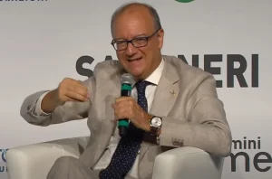 Valditara sostiene il prof aggredito a San Vito Lo Capo: “Complimenti per la gestione”. Sindacati avvertono: emergenza educativa ricade sui docenti.