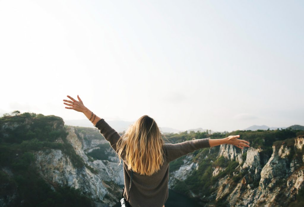 Scopri la felicità: il segreto è vivere appieno il momento presente.
