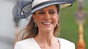 Il vestito estivo preferito di Kate Middleton unisce stile classico e moderno, facile da copiare.