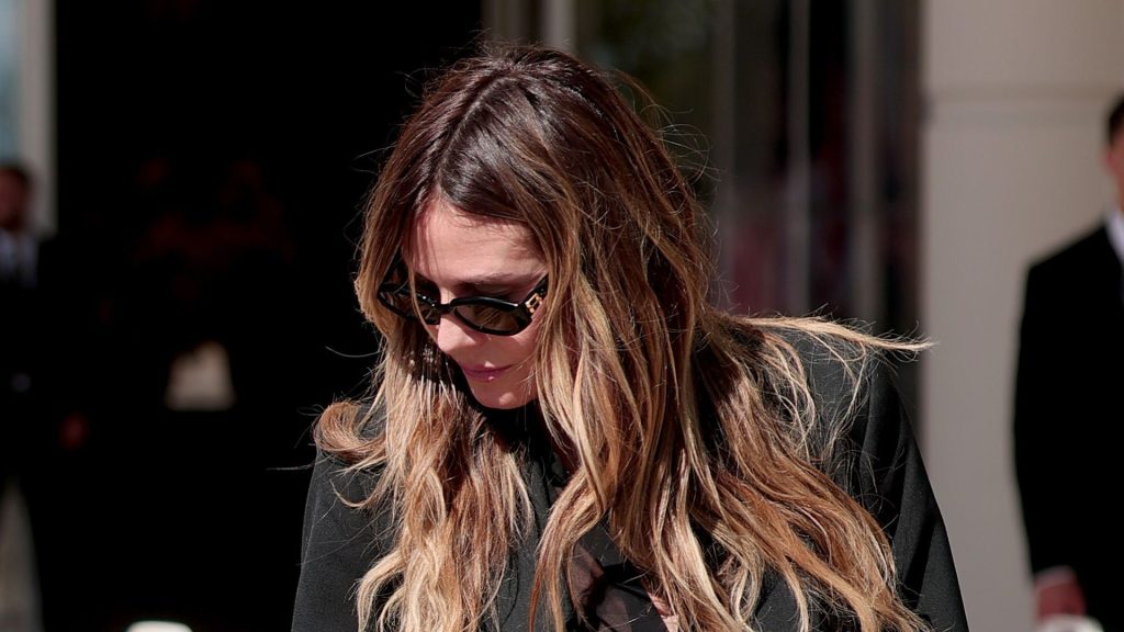 Heidi Klum svela le scarpe perfette per cropped jeans e l’estate.