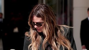 Heidi Klum svela le scarpe perfette per cropped jeans e l’estate.