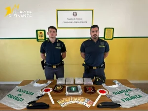 Cittadino spagnolo arrestato a Porto Torres con 6 kg di cocaina in arrivo da Genova.