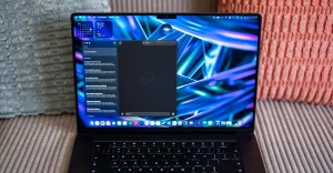 Le mie prime 24 ore con Siri AI su Mac: un’esperienza sorprendente e innovativa.