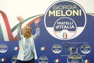 Sondaggio Porta a Porta: FdI al 29,5%, Pd al 20,5%, M5S al 13%. Risultati stabili.