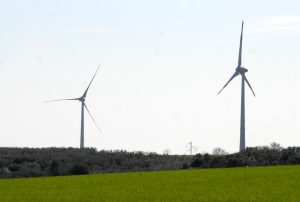 UE approva aiuti di stato da 23 miliardi per l’energia rinnovabile in Italia.