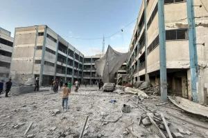 Raid israeliani su Gaza City: sei morti e quindici feriti in un attacco aereo.