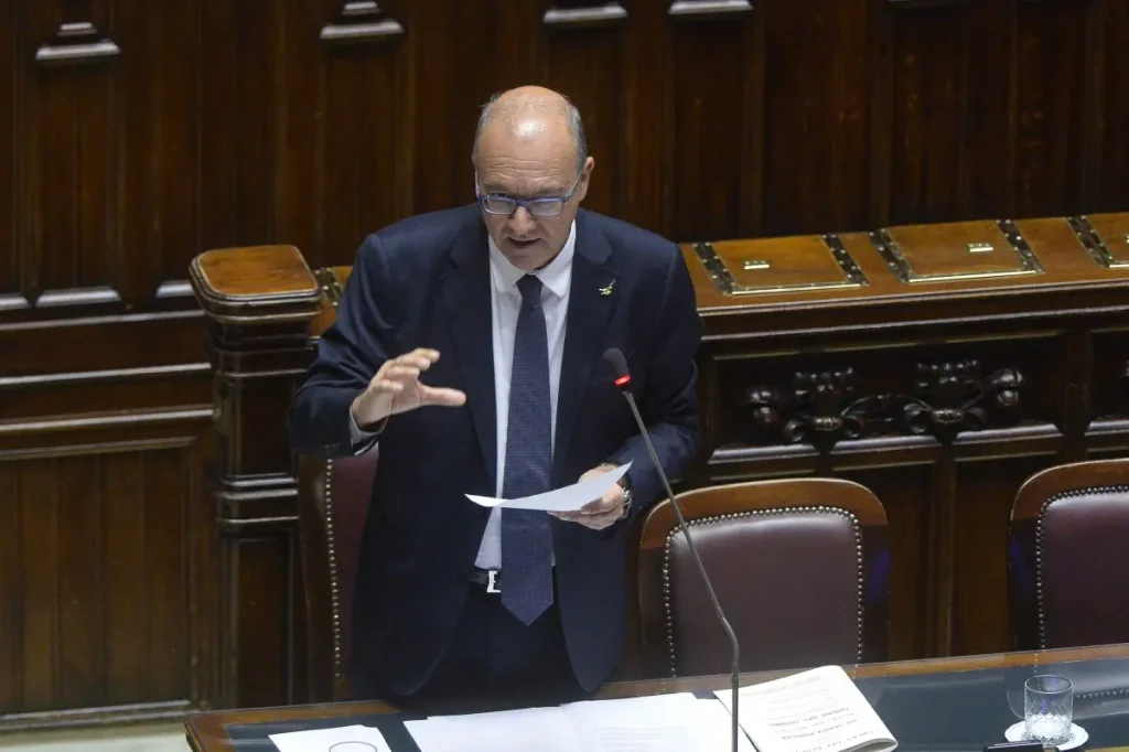 Il Senato approva la legge sul consenso informato: Valditara “Tuteliamo i bambini”