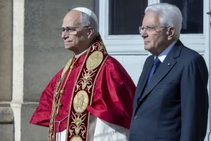 Mattarella al Papa: “Il suo viaggio in Spagna porterà fiducia e speranza”.