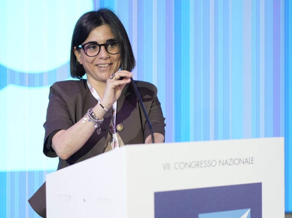 Uila Pesca: Maria Laurenza confermata segretaria generale per un futuro di rinnovamento.