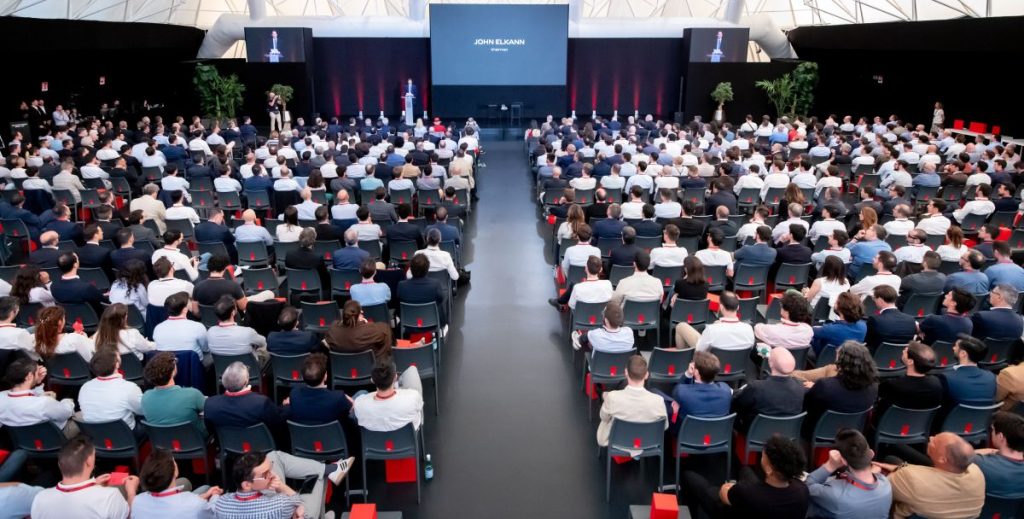 Premio Inventori Ferrari: oltre 500 invenzioni celebrate in un evento esclusivo di innovazione.