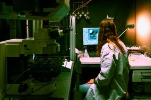 Radioligandi: nuove frontiere nei modelli organizzativi per un’evoluzione sostenibile e innovativa.