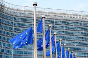 Ultimo giorno di consultazione Ue su tabacco e nicotina: oltre 70.000 partecipanti esprimono opinioni.