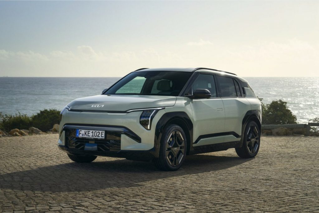 Kia potenzia la sua offerta elettrica con i nuovi modelli EV3 e EV5 AWD.