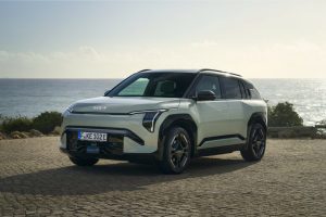 Kia potenzia la sua offerta elettrica con i nuovi modelli EV3 e EV5 AWD.