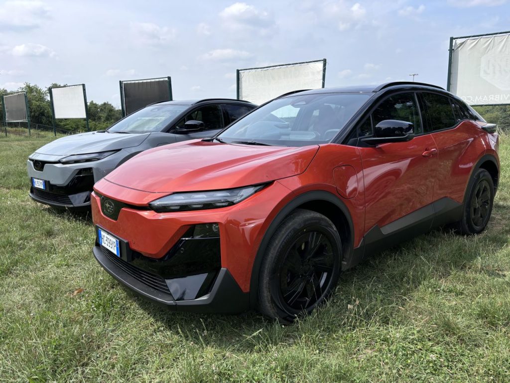 Subaru lancia Uncharted: l’innovativa SUV elettrica per avventure urbane e off-road.