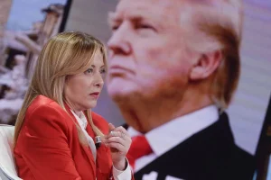 Trump alla Meloni: “Vuole amicizia per risalire nei sondaggi, ma non mi interessa”.