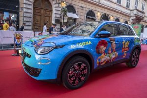 Fiat e Disney uniti per Toy Story 5: scopri il nuovo Fiat 600 Turbo!
