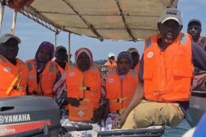 Donne vigilatrici proteggono le acque di Pemba in Tanzania con un’iniziativa comunitaria.