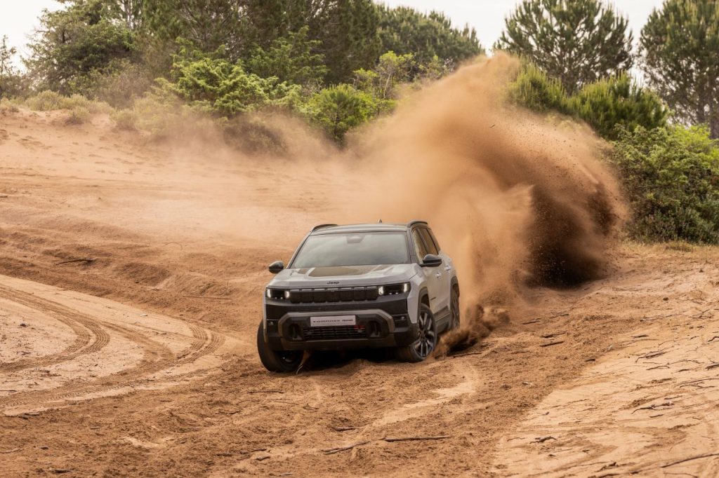 Jeep lancia una mini serie web per mostrare le off road capabilities della nuova Compass 4XE.