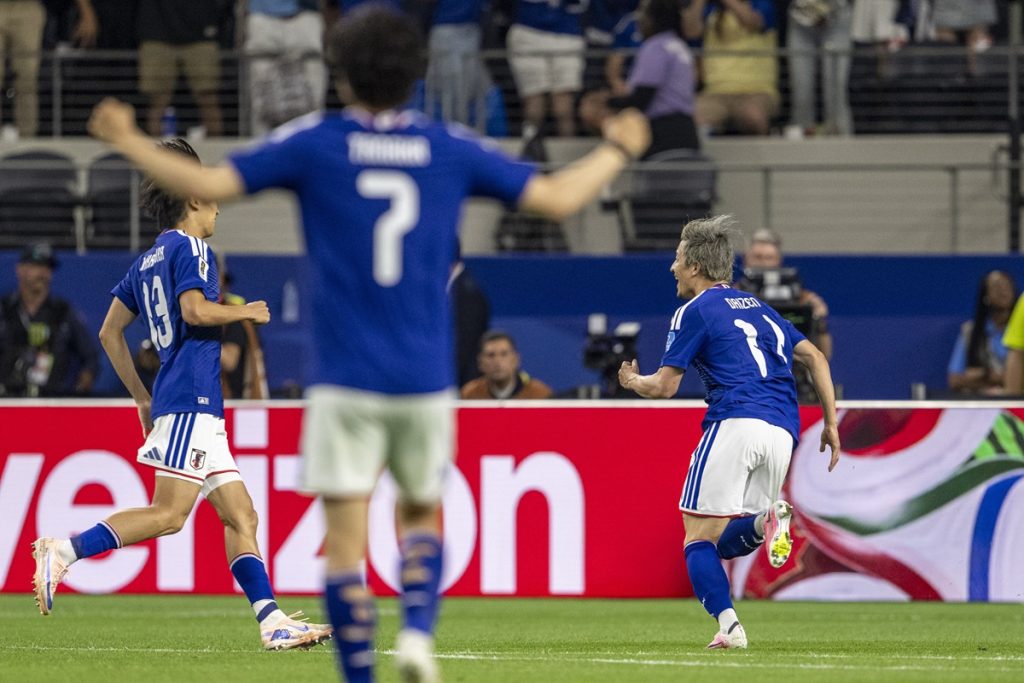 Giappone e Svezia pareggiano 1-1, entrambe avanzano ai sedicesimi del torneo.