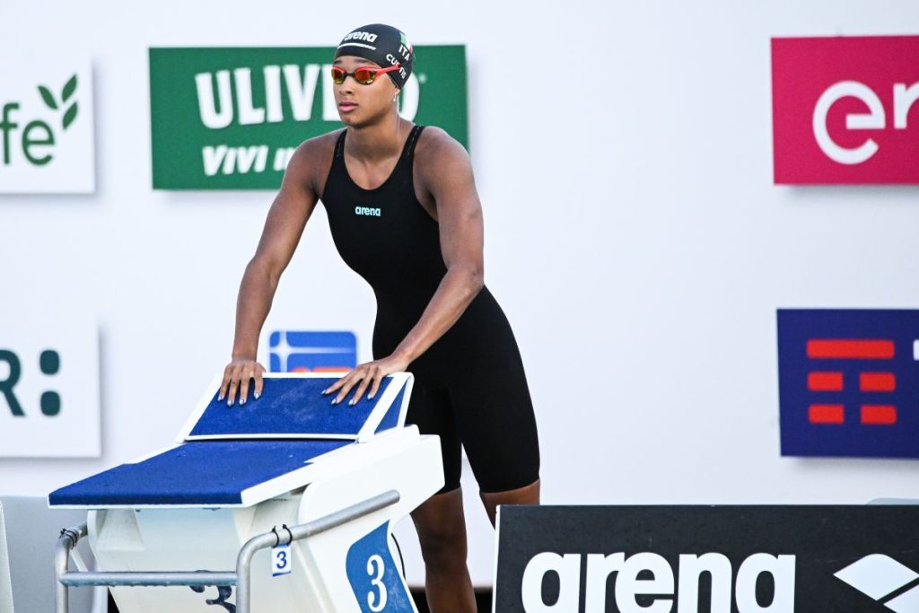 Sara Curtis batte il record italiano nei 50 sl al Settecolli: un’impresa straordinaria!