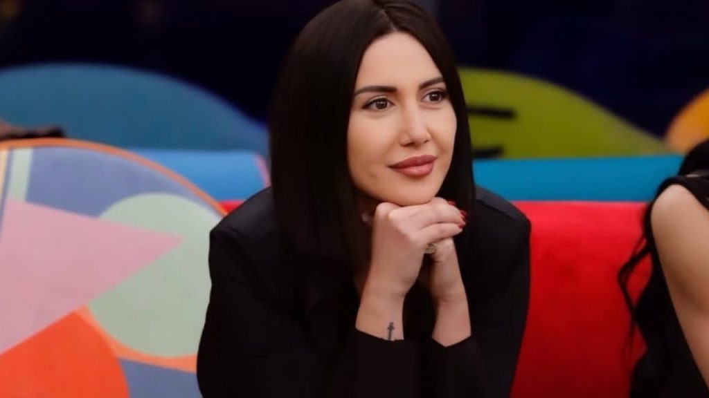 Jessica Morlacchi al Grande Fratello: si opera al naso per migliorare la respirazione.