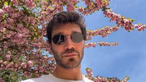 Sanremo 2027: record di canzoni inviate a Stefano De Martino. Indiscrezioni in arrivo!